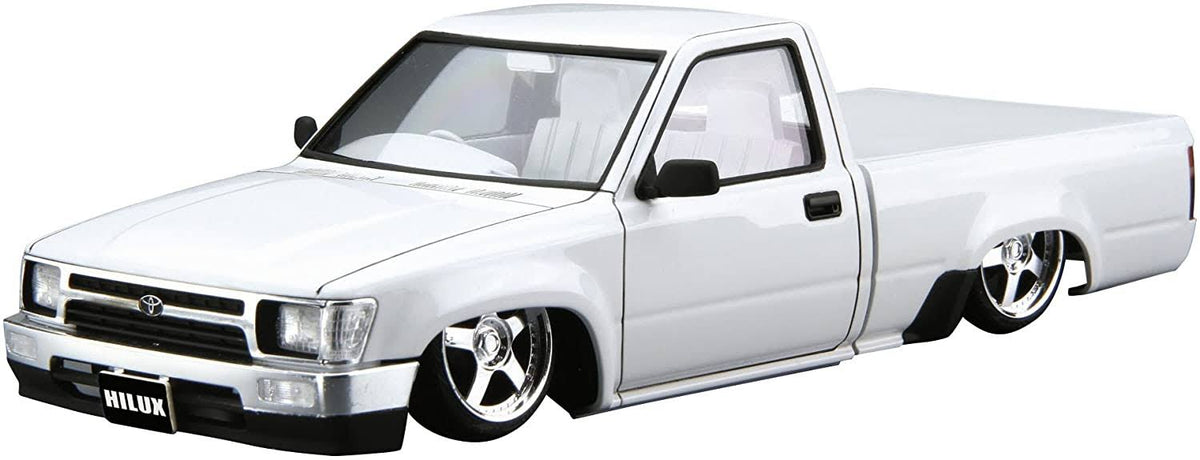 1/24 Scale Hilux Kit C23352